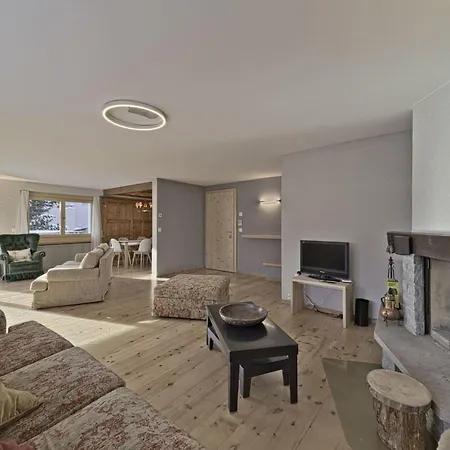 Chesa Chavriol - アパート サメーダン