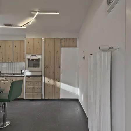 Chesa Chavriol - アパート *