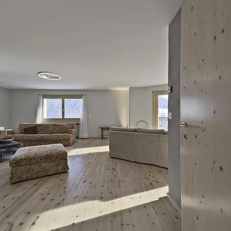 Chesa Chavriol - * サメーダン