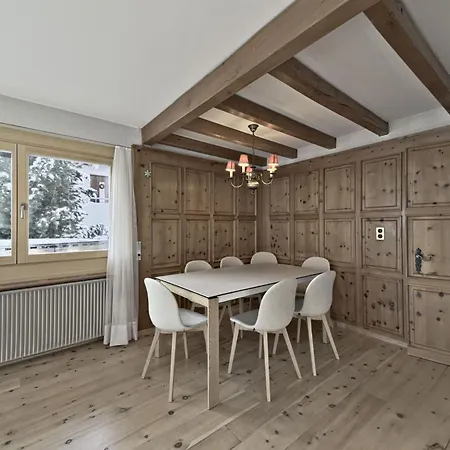 Chesa Chavriol - サメーダン