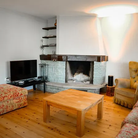 Appartement Chesa Chavriol - *